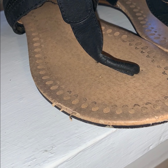 Black zipper sandals. - Picture 3 of 5